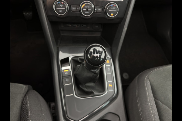 Volkswagen Tiguan 1.5 TSI Comfortline Business (INCL.BTW) *PANO | FULL-LED | ADAPTIVE-CRUISE | DIGI-COCKPIT | HEATED-COMFORTSEATS | NAV-FULLMAP | DAB+ | ECC | PDC | 19''ALU | TOWBAR*