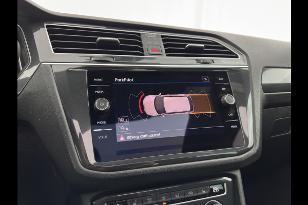 Volkswagen Tiguan 1.5 TSI Comfortline Business (INCL.BTW) *PANO | FULL-LED | ADAPTIVE-CRUISE | DIGI-COCKPIT | HEATED-COMFORTSEATS | NAV-FULLMAP | DAB+ | ECC | PDC | 19''ALU | TOWBAR*