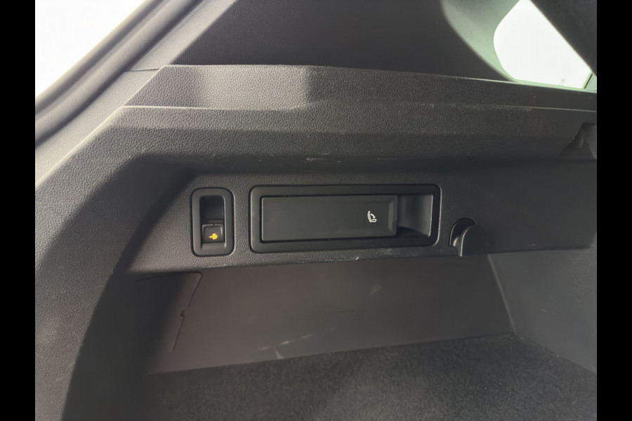 Volkswagen Tiguan 1.5 TSI Comfortline Business (INCL.BTW) *PANO | FULL-LED | ADAPTIVE-CRUISE | DIGI-COCKPIT | HEATED-COMFORTSEATS | NAV-FULLMAP | DAB+ | ECC | PDC | 19''ALU | TOWBAR*