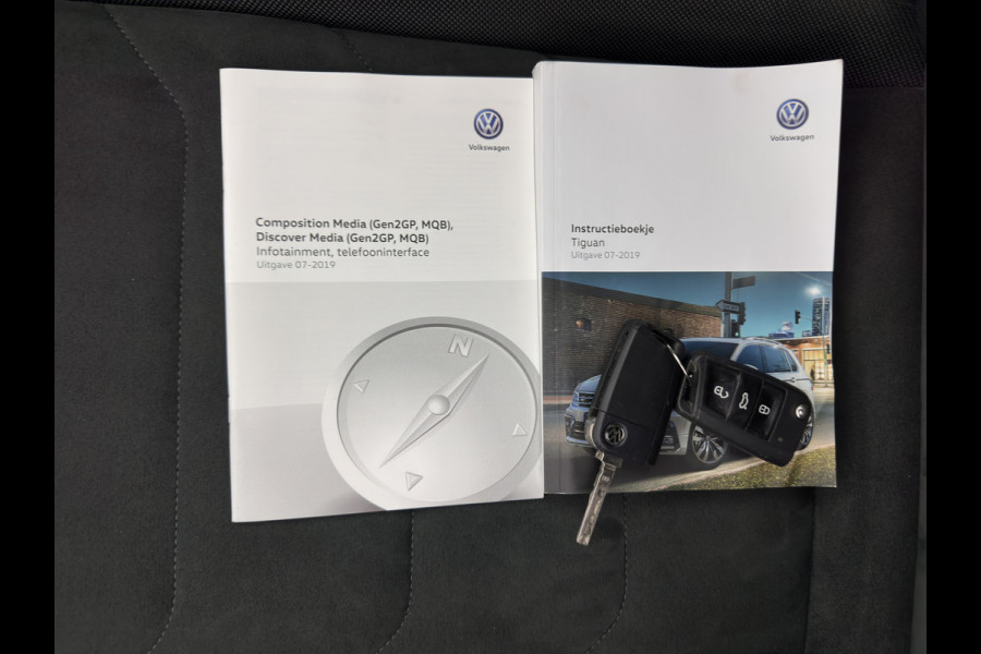 Volkswagen Tiguan 1.5 TSI Comfortline Business (INCL.BTW) *PANO | FULL-LED | ADAPTIVE-CRUISE | DIGI-COCKPIT | HEATED-COMFORTSEATS | NAV-FULLMAP | DAB+ | ECC | PDC | 19''ALU | TOWBAR*