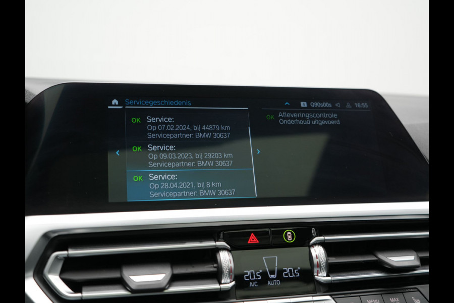 BMW 3 Serie Touring 330e xDrive M Sport Plug In Hybrid 293pk Dealer O.H. PHEV | Trekhaak Af Fabriek | Panodak | Harman & Kardon | Adaptief Onderstel | Camera | Alcantara Sportstoelen Verwarmd | Sfeerverlichting | Apple Carplay | Stuur Verwarmd | Navigatie | DAB |