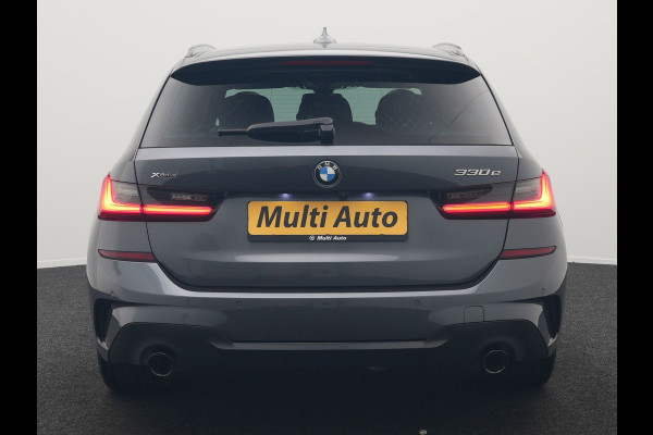 BMW 3 Serie Touring 330e xDrive M Sport Plug In Hybrid 293pk Dealer O.H. PHEV | Trekhaak Af Fabriek | Panodak | Harman & Kardon | Adaptief Onderstel | Camera | Alcantara Sportstoelen Verwarmd | Sfeerverlichting | Apple Carplay | Stuur Verwarmd | Navigatie | DAB |