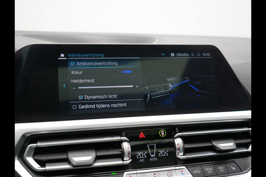 BMW 3 Serie Touring 330e xDrive M Sport Plug In Hybrid 293pk Dealer O.H. PHEV | Trekhaak Af Fabriek | Panodak | Harman & Kardon | Adaptief Onderstel | Camera | Alcantara Sportstoelen Verwarmd | Sfeerverlichting | Apple Carplay | Stuur Verwarmd | Navigatie | DAB |