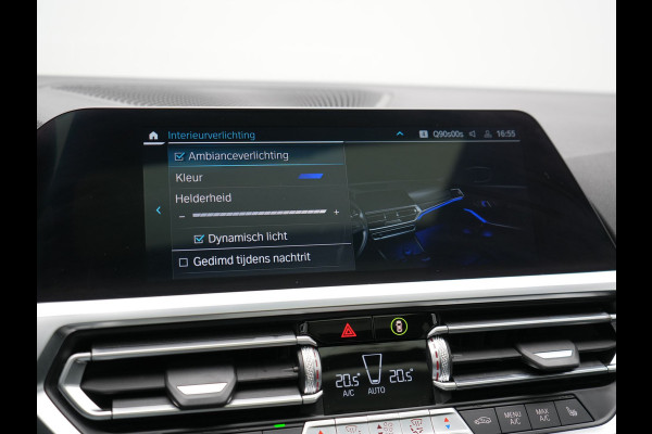 BMW 3 Serie Touring 330e xDrive M Sport Plug In Hybrid 293pk Dealer O.H. PHEV | Trekhaak Af Fabriek | Panodak | Harman & Kardon | Adaptief Onderstel | Camera | Alcantara Sportstoelen Verwarmd | Sfeerverlichting | Apple Carplay | Stuur Verwarmd | Navigatie | DAB |