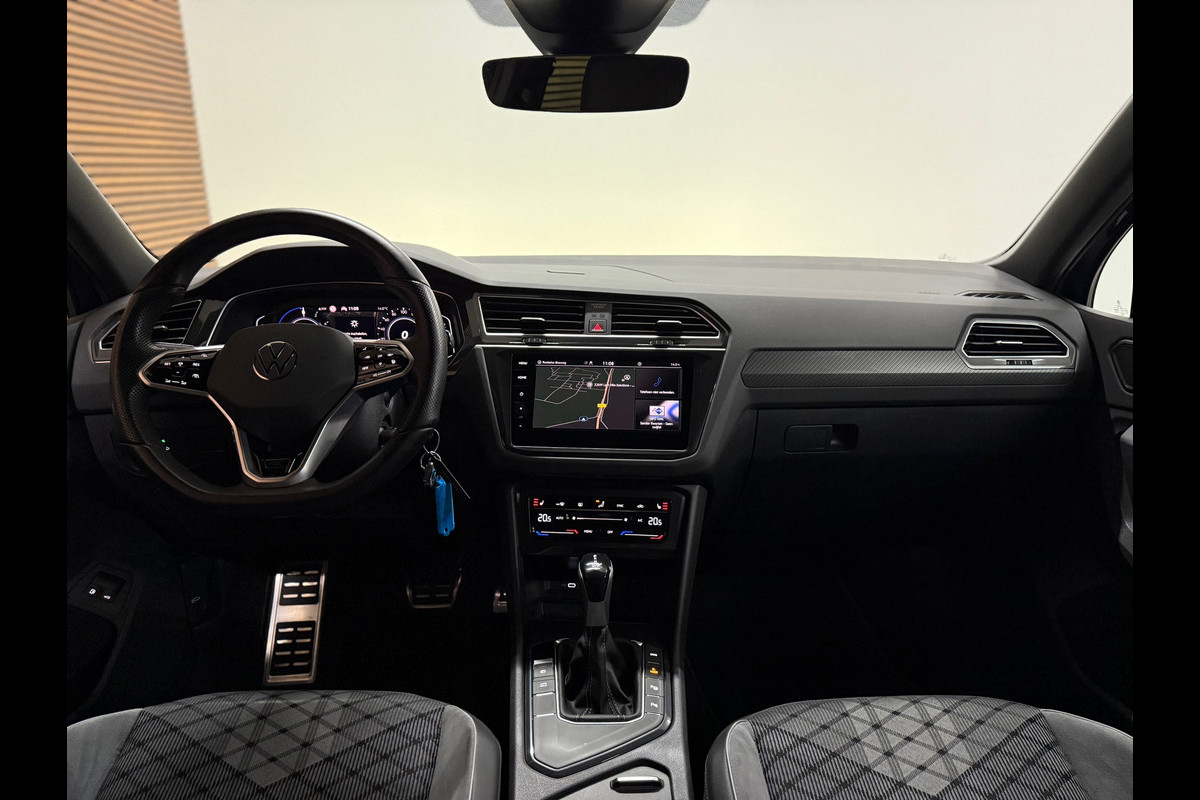 Volkswagen Tiguan 1.4 TSI eHybrid R-Line Business+ | Trekhaak Elektrisch | Navigatie | Adaptive Cruise | Alcantara | 19' inch