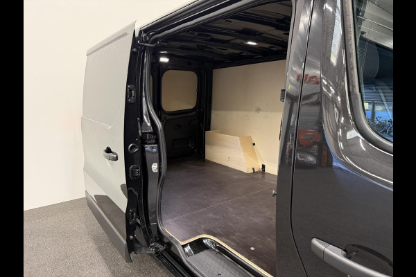 Renault Trafic 2.0 Blue dCi 150 EDC T30 L2H1 Advance Navigatie Airco Lichtmetalen velgen Betimmering Trekhaak Camera Parkeer sensoren Dab