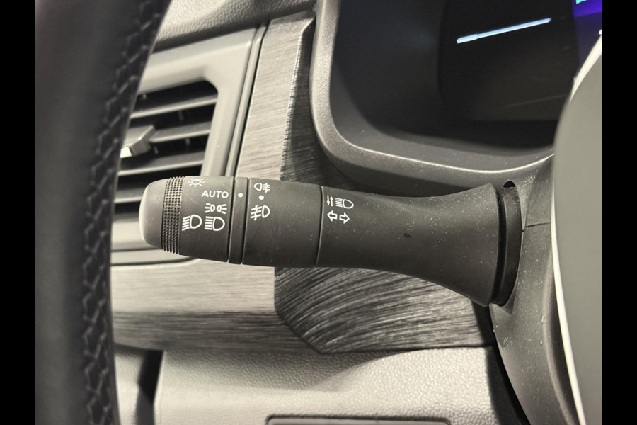 Renault Trafic 2.0 Blue dCi 150 EDC T30 L2H1 Advance Navigatie Airco Lichtmetalen velgen Betimmering Trekhaak Camera Parkeer sensoren Dab