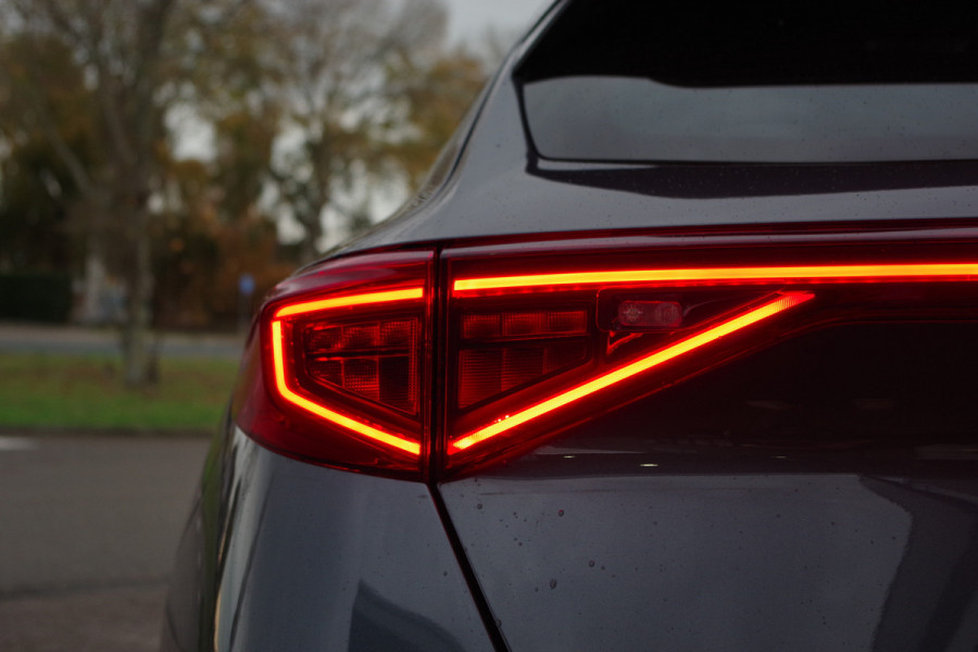 CUPRA Formentor 1.4 e-Hybrid VZ 245 PK Performance PHEV, Trekhaak, Stuur-Startknop, Memory, Winterpakket, Carplay