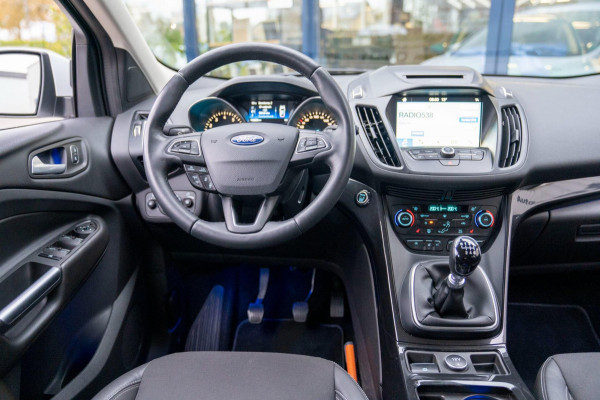 Ford Kuga 1.5 EcoBoost Titanium|Prijs rijklaar incl. 12 mnd garantie| Trekhaak Navi PDC Stoel en stuurverwarming Carplay
