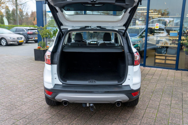 Ford Kuga 1.5 EcoBoost Titanium|Prijs rijklaar incl. 12 mnd garantie| Trekhaak Navi PDC Stoel en stuurverwarming Carplay