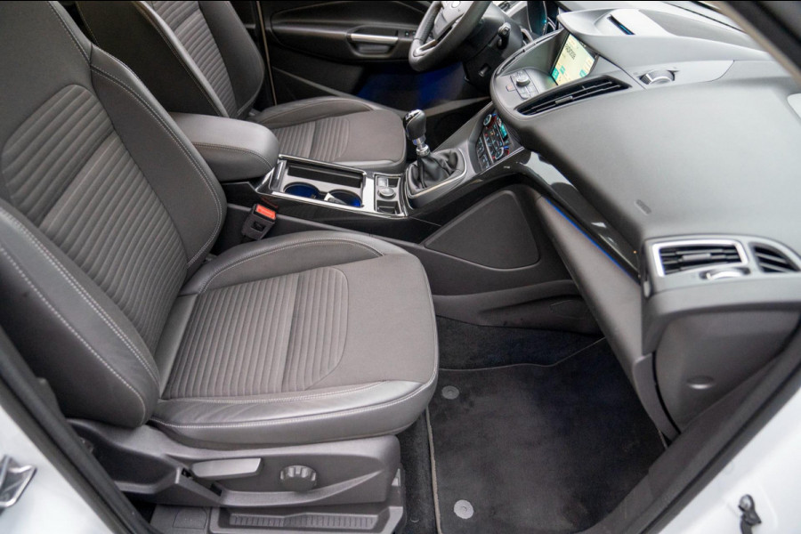 Ford Kuga 1.5 EcoBoost Titanium|Prijs rijklaar incl. 12 mnd garantie| Trekhaak Navi PDC Stoel en stuurverwarming Carplay