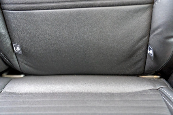 Ford Kuga 1.5 EcoBoost Titanium|Prijs rijklaar incl. 12 mnd garantie| Trekhaak Navi PDC Stoel en stuurverwarming Carplay