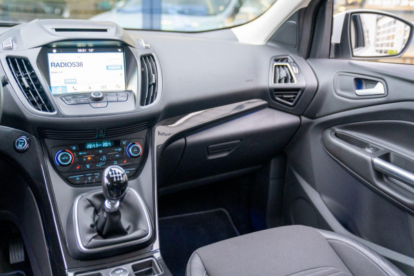 Ford Kuga 1.5 EcoBoost Titanium|Prijs rijklaar incl. 12 mnd garantie| Trekhaak Navi PDC Stoel en stuurverwarming Carplay