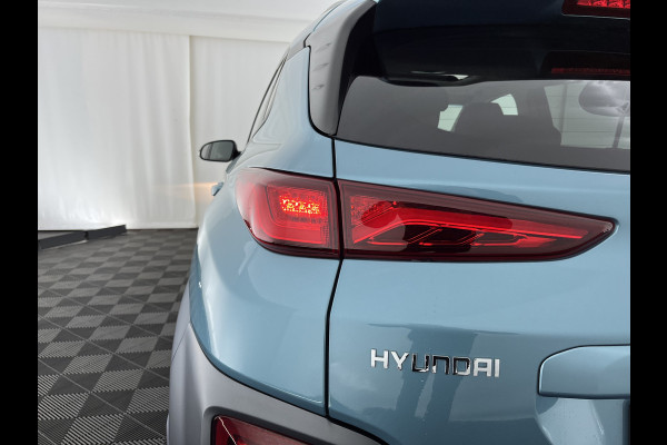 Hyundai Kona EV Fashion 64 kWh [ 3-Fase ] { SOH-100% } (INCL-BTW) Aut. *PANO | KRELL-AUDIO | HEAD-UP | NAVI-FULLMAP | KEYLESS | SHIFT-PADDLES | LANE-ASSIST | BLIND-SPOT | CAMERA | DAB | ECC | PDC | ADAPTIVE-CRUISE | COMFORT-SEATS | 17"ALU*