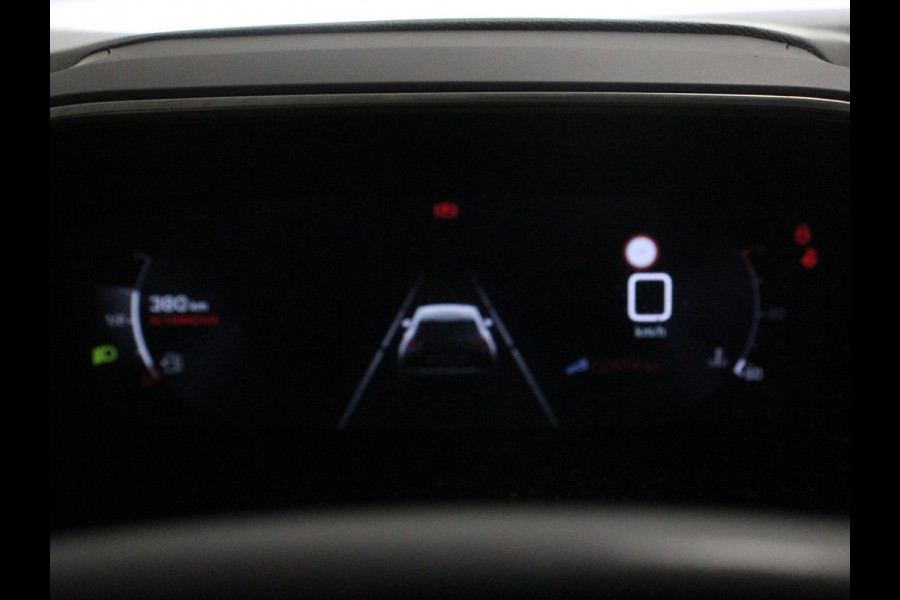 Peugeot 2008 1.2 PureTech 130 GT Cimate control Cruise control LED Achteruitrij camera Navigatie Parkeersensor achter Lichtmetalen velgen Led Dab