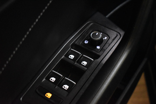 Volkswagen T-Roc 1.5 TSI 150PK DSG STYLE VIRTUAL/CARPLAY/CAMERA