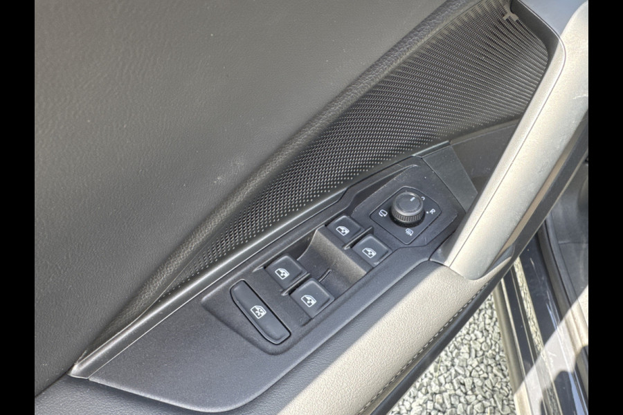 Volkswagen Tiguan 1.5 eTSI DSG LIFE EDITION TREKHAAK/NAVI/CAMERA/IQ-LIGHT****