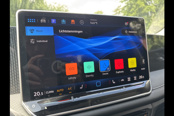 Volkswagen Tiguan 1.5 eTSI DSG LIFE EDITION TREKHAAK/NAVI/CAMERA/IQ-LIGHT****