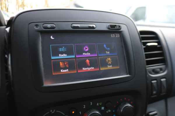 Opel Vivaro 1.6 CDTI 125pk L2 H1 Airco Navigatie Imperiaal Trekhaak Inrichting