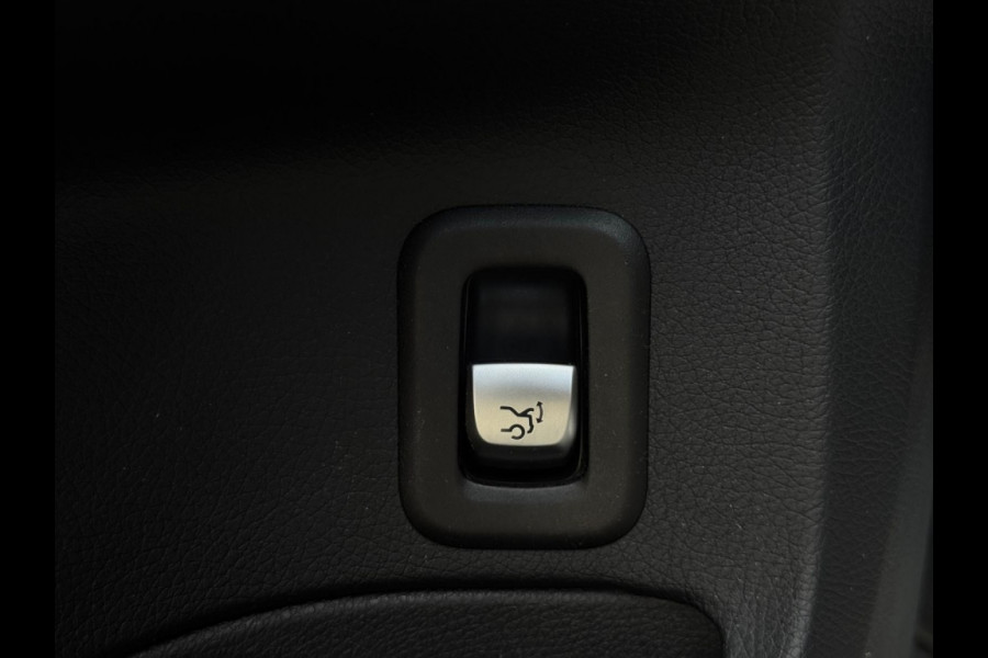 Mercedes-Benz C-Klasse 200 Bns Sol. AMG M19 PANO SFEER NAVI SPORTVELGEN LED