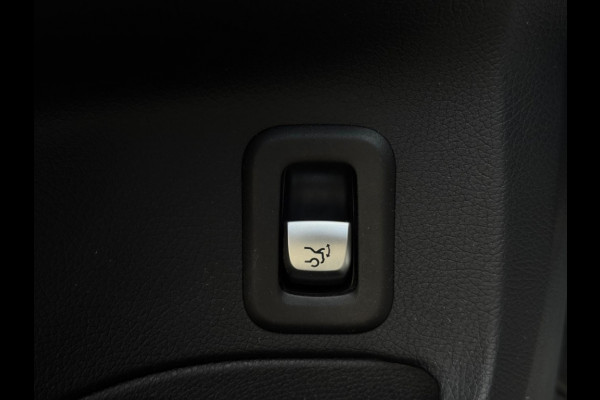 Mercedes-Benz C-Klasse 200 Bns Sol. AMG M19 PANO SFEER NAVI SPORTVELGEN LED