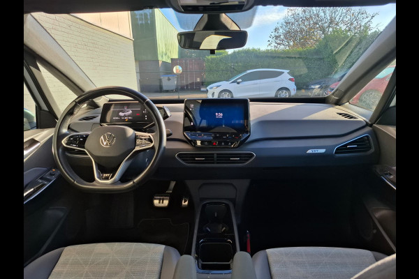 Volkswagen ID.3 First 58kWh S.O.H. 90% Navi Ecc Adap.Cruise Apple Carplay Android Auto Pdc Bluetooth Keyless Led Rijstrooksensor IQ Drive Stoel+Stuurverwarming 1e Eigenaar Origineel Nederlandse Auto