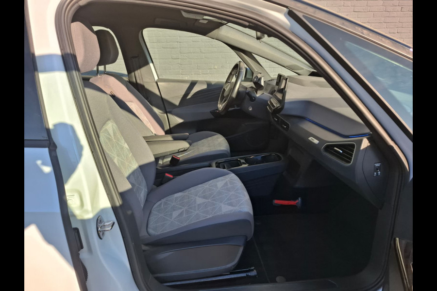 Volkswagen ID.3 First 58kWh S.O.H. 90% Navi Ecc Adap.Cruise Apple Carplay Android Auto Pdc Bluetooth Keyless Led Rijstrooksensor IQ Drive Stoel+Stuurverwarming 1e Eigenaar Origineel Nederlandse Auto