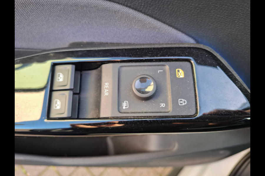 Volkswagen ID.3 First 58kWh S.O.H. 90% Navi Ecc Adap.Cruise Apple Carplay Android Auto Pdc Bluetooth Keyless Led Rijstrooksensor IQ Drive Stoel+Stuurverwarming 1e Eigenaar Origineel Nederlandse Auto