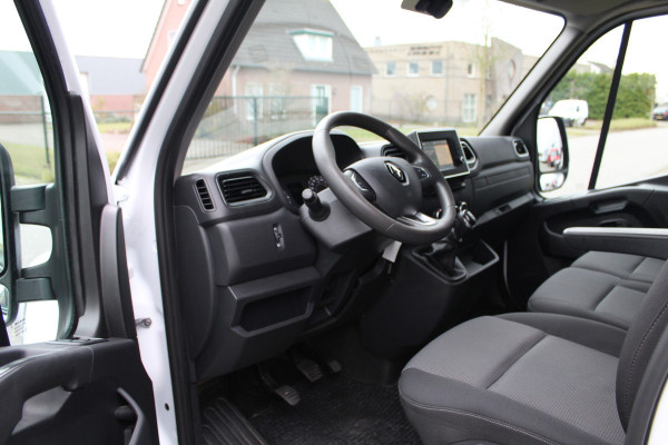 Renault Master T33 2.3 dCi 135PK E6 L2H2 ✓ 3-zits ✓ trekhaak 2500KG ✓ navigatie ✓ camera