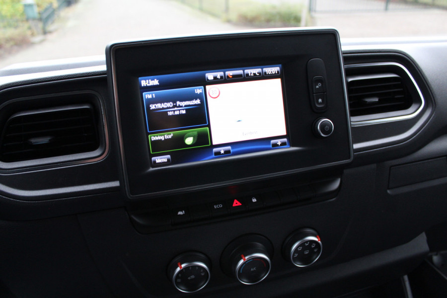 Renault Master T33 2.3 dCi 135PK E6 L2H2 ✓ 3-zits ✓ trekhaak 2500KG ✓ navigatie ✓ camera