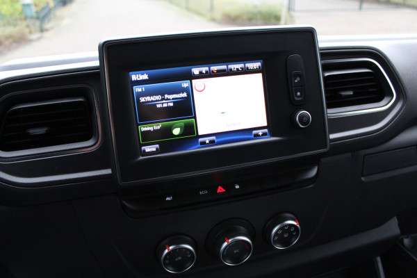 Renault Master T33 2.3 dCi 135PK E6 L2H2 ✓ 3-zits ✓ trekhaak 2500KG ✓ navigatie ✓ camera