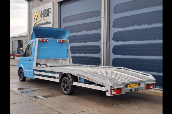 Volkswagen Crafter 35 2.0 TDI L4 Trendline OPRIJWAGEN / AMBULANCE / TRAILER / EURO 6 / LAADVERMOGEN 1500 KG !!