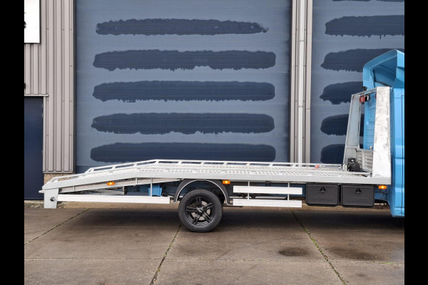 Volkswagen Crafter 35 2.0 TDI L4 Trendline OPRIJWAGEN / AMBULANCE / TRAILER / EURO 6 / LAADVERMOGEN 1500 KG !!