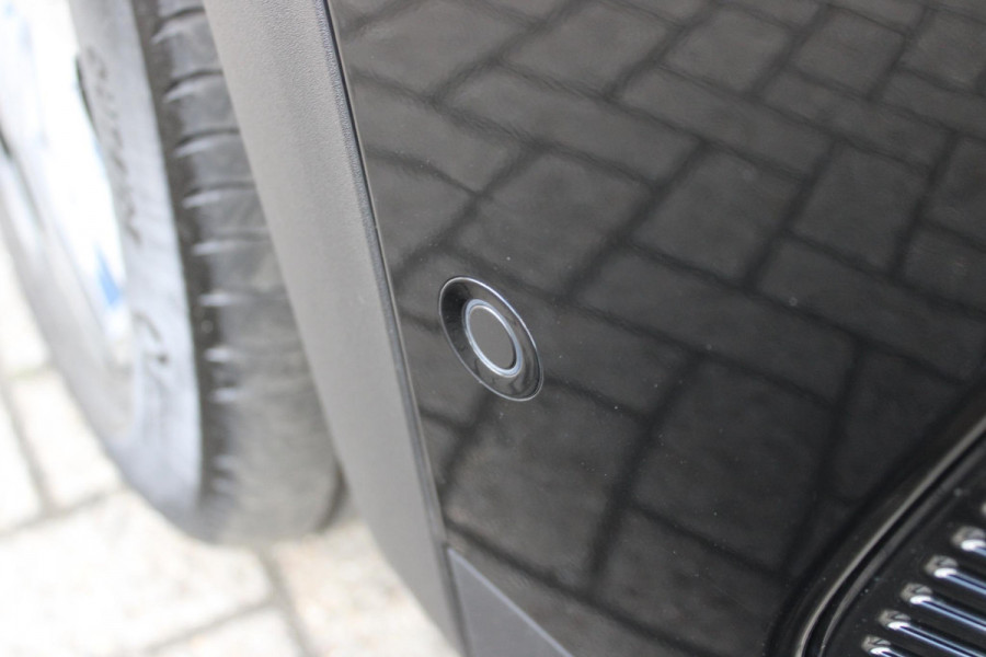 Peugeot 3008 1.2 Hybrid 136PK GT | 360° CAMERA | NAVIGATIE | ADAPTIVE CRUISE CONTROL | APPLE CARPLAY/ANDROID AUTO | CLIMATE CONTROL | 18" LICHTMETALEN VELGEN | DODEHOEK DETECTIE | KEYLESS ENTRY/START | FULL LED KOPLAMPEN | PARKEERSENSOREN VOOR EN ACHTER | DAB+ RADIO | LANE ASSIST |