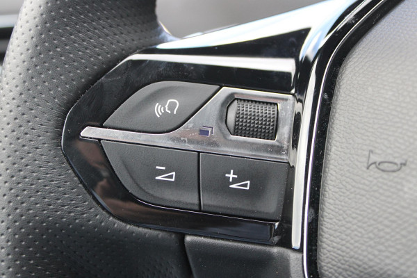 Peugeot 3008 1.2 Hybrid 136PK GT | 360° CAMERA | NAVIGATIE | ADAPTIVE CRUISE CONTROL | APPLE CARPLAY/ANDROID AUTO | CLIMATE CONTROL | 18" LICHTMETALEN VELGEN | DODEHOEK DETECTIE | KEYLESS ENTRY/START | FULL LED KOPLAMPEN | PARKEERSENSOREN VOOR EN ACHTER | DAB+ RADIO | LANE ASSIST |