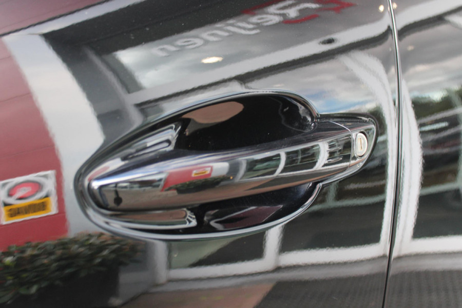 Peugeot 3008 1.2 Hybrid 136PK GT | 360° CAMERA | NAVIGATIE | ADAPTIVE CRUISE CONTROL | APPLE CARPLAY/ANDROID AUTO | CLIMATE CONTROL | 18" LICHTMETALEN VELGEN | DODEHOEK DETECTIE | KEYLESS ENTRY/START | FULL LED KOPLAMPEN | PARKEERSENSOREN VOOR EN ACHTER | DAB+ RADIO | LANE ASSIST |