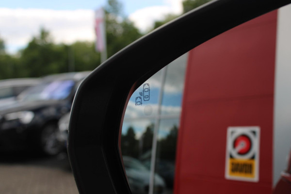 Peugeot 3008 1.2 Hybrid 136PK GT | 360° CAMERA | NAVIGATIE | ADAPTIVE CRUISE CONTROL | APPLE CARPLAY/ANDROID AUTO | CLIMATE CONTROL | 18" LICHTMETALEN VELGEN | DODEHOEK DETECTIE | KEYLESS ENTRY/START | FULL LED KOPLAMPEN | PARKEERSENSOREN VOOR EN ACHTER | DAB+ RADIO | LANE ASSIST |