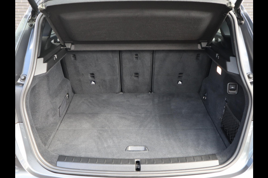 BMW 2 Serie Active Tourer 218i High Executive M Sport Pakket Automaat / Navigatie Plus / Head-Up Display / LED / 18 Inch / Leder / Parkeersensoren voor+achter / Climate Control / Stoelverwarming / Lichtpakket