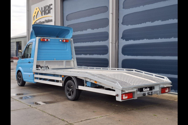 Volkswagen Crafter 35 2.0 TDI L4 Trendline OPRIJWAGEN / AMBULANCE / TRAILER / EURO 6 / LAADVERMOGEN 1500 KG !!