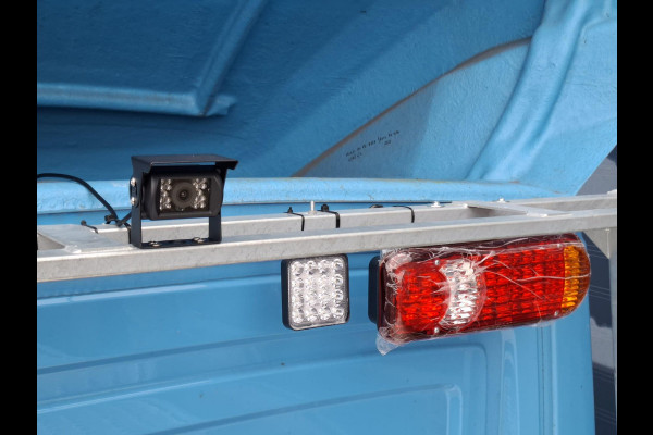 Volkswagen Crafter 35 2.0 TDI L4 Trendline OPRIJWAGEN / AMBULANCE / TRAILER / EURO 6 / LAADVERMOGEN 1500 KG !!