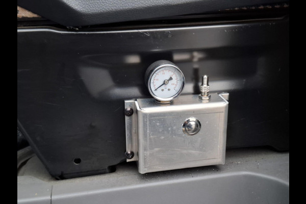 Volkswagen Crafter 35 2.0 TDI L4 Trendline OPRIJWAGEN / AMBULANCE / TRAILER / EURO 6 / LAADVERMOGEN 1500 KG !!