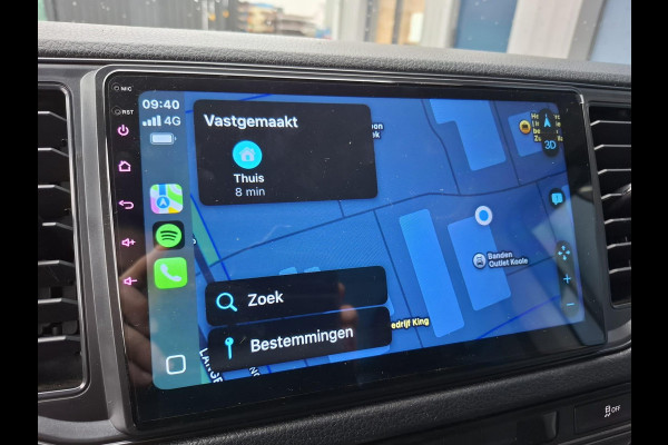 Volkswagen Crafter 35 2.0 TDI L4 Trendline OPRIJWAGEN / AMBULANCE / TRAILER / EURO 6 / LAADVERMOGEN 1500 KG !!