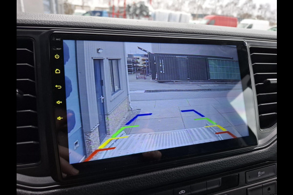 Volkswagen Crafter 35 2.0 TDI L4 Trendline OPRIJWAGEN / AMBULANCE / TRAILER / EURO 6 / LAADVERMOGEN 1500 KG !!