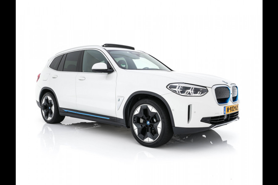 BMW iX3 High Executive 80 kWh {SOH-100%} [ 3-Fase ] (INCL.BTW) Aut. *PANO | HEAD-UP | LUXURY-LEATHER | ADAPTIVE-CRUISE | FULL-LED | BLIND-SPOT | MEMORY-PACK | DIGI-COCKPIT | HEATED-COMFORTSEATS | KEYLESS | TOP-VIEW | DAB+ | NAVI | TOWBAR | 20'