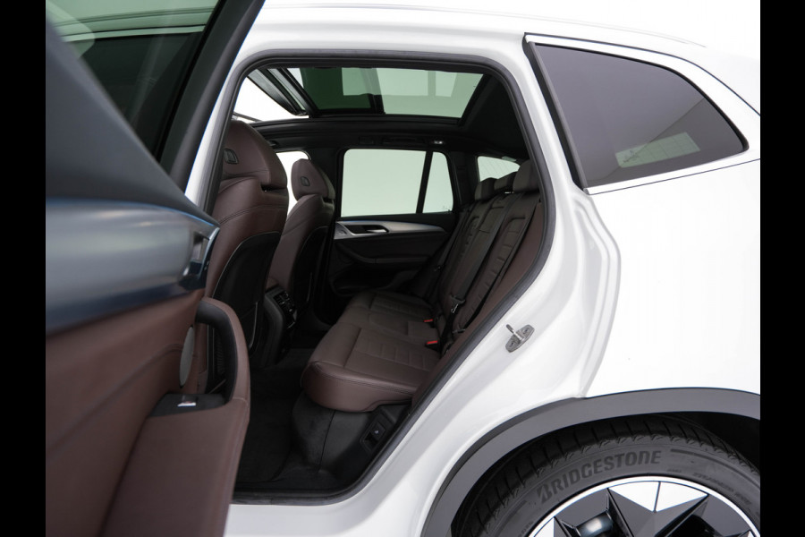 BMW iX3 High Executive 80 kWh {SOH-100%} [ 3-Fase ] (INCL.BTW) Aut. *PANO | HEAD-UP | LUXURY-LEATHER | ADAPTIVE-CRUISE | FULL-LED | BLIND-SPOT | MEMORY-PACK | DIGI-COCKPIT | HEATED-COMFORTSEATS | KEYLESS | TOP-VIEW | DAB+ | NAVI | TOWBAR | 20'