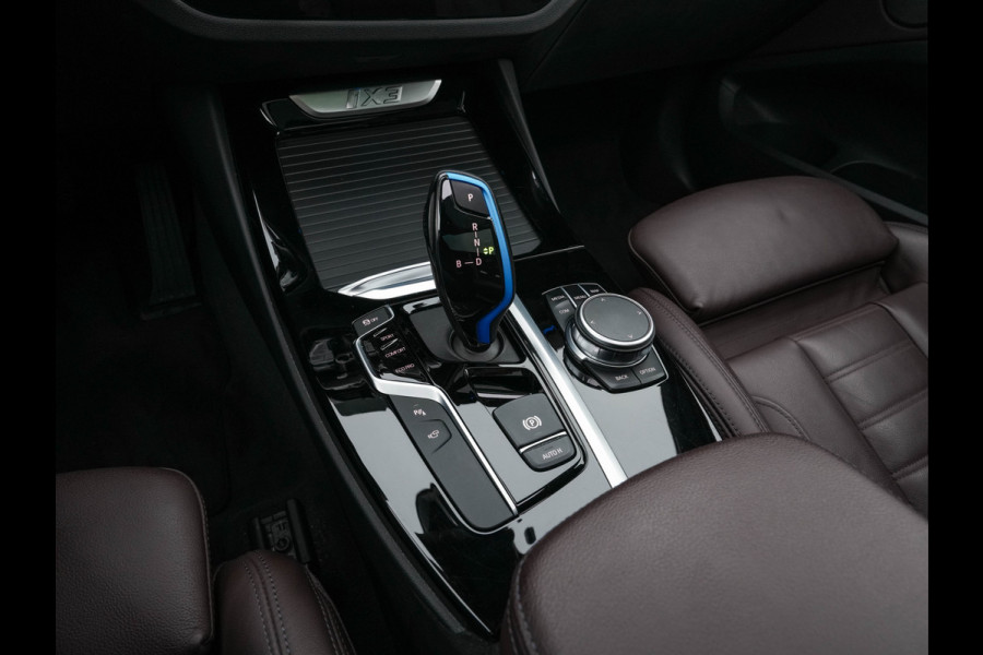 BMW iX3 High Executive 80 kWh {SOH-100%} [ 3-Fase ] (INCL.BTW) Aut. *PANO | HEAD-UP | LUXURY-LEATHER | ADAPTIVE-CRUISE | FULL-LED | BLIND-SPOT | MEMORY-PACK | DIGI-COCKPIT | HEATED-COMFORTSEATS | KEYLESS | TOP-VIEW | DAB+ | NAVI | TOWBAR | 20'