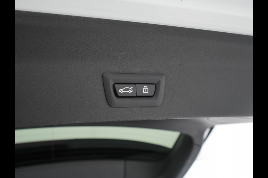 BMW iX3 High Executive 80 kWh {SOH-100%} [ 3-Fase ] (INCL.BTW) Aut. *PANO | HEAD-UP | LUXURY-LEATHER | ADAPTIVE-CRUISE | FULL-LED | BLIND-SPOT | MEMORY-PACK | DIGI-COCKPIT | HEATED-COMFORTSEATS | KEYLESS | TOP-VIEW | DAB+ | NAVI | TOWBAR | 20'