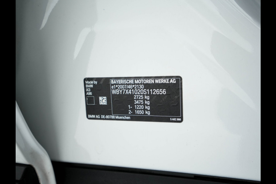 BMW iX3 High Executive 80 kWh {SOH-100%} [ 3-Fase ] (INCL.BTW) Aut. *PANO | HEAD-UP | LUXURY-LEATHER | ADAPTIVE-CRUISE | FULL-LED | BLIND-SPOT | MEMORY-PACK | DIGI-COCKPIT | HEATED-COMFORTSEATS | KEYLESS | TOP-VIEW | DAB+ | NAVI | TOWBAR | 20'