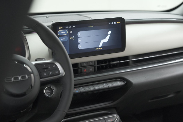 Fiat 600 1.2 Hybrid 100 DCT6 La Prima | Camera | Adaptieve Cruise Control | Dodehoekdetectie | Stoelverwarming