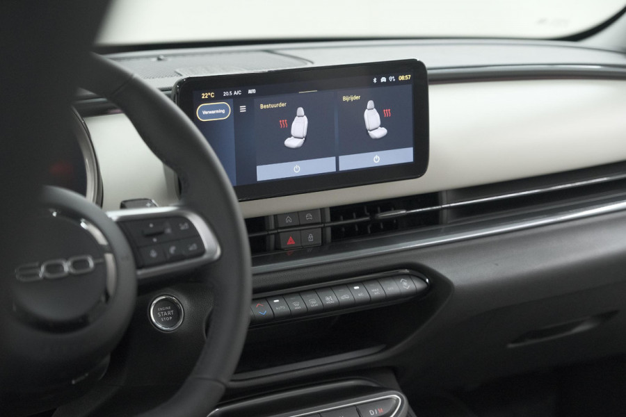 Fiat 600 1.2 Hybrid 100 DCT6 La Prima | Camera | Adaptieve Cruise Control | Dodehoekdetectie | Stoelverwarming